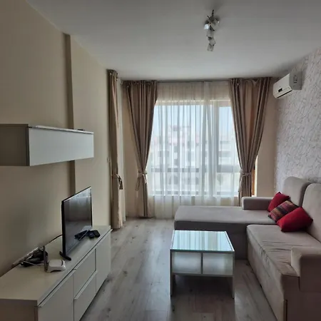 Appartement In South Bay With Parking