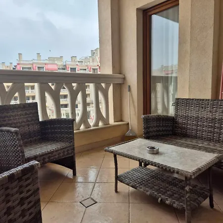 Apartment In South Bay With Parking *